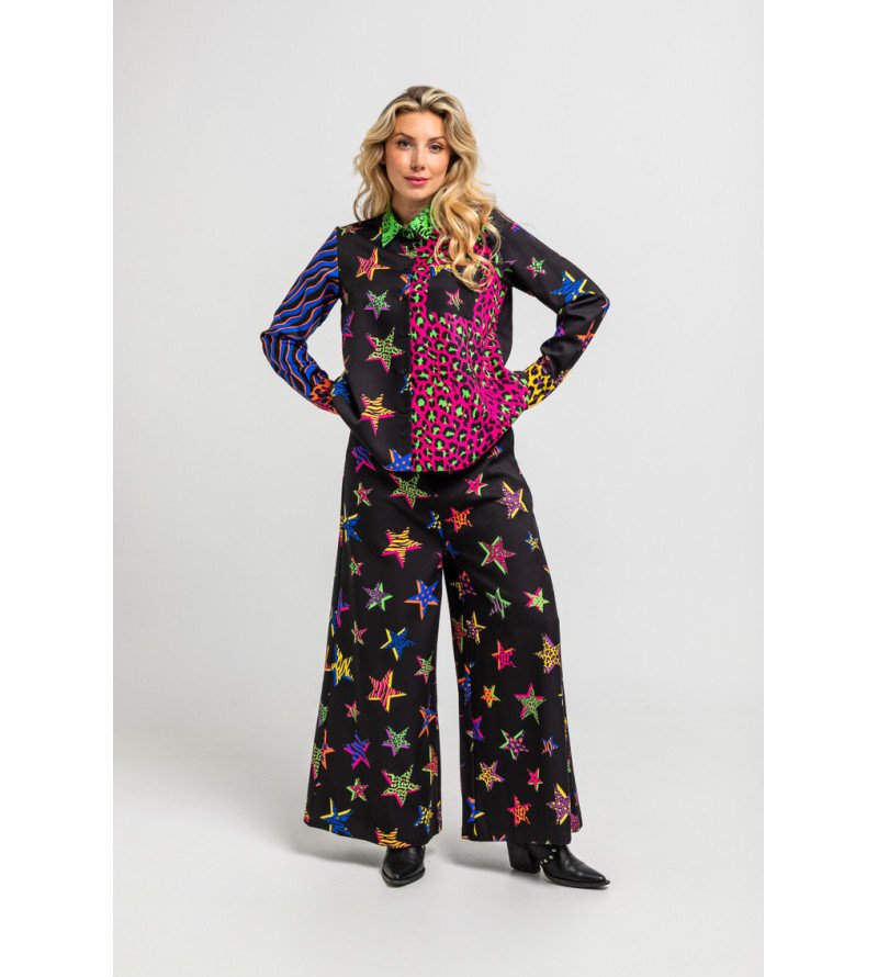 Camisa combinada con estampado de estrellas y animal print, diseño colorido Shiny Girl