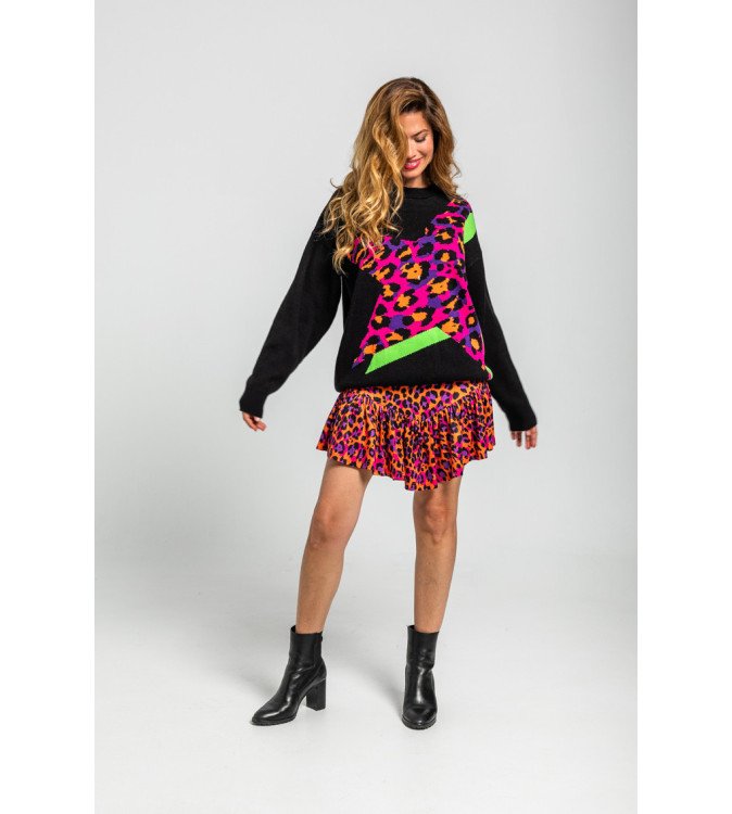 Suéter oversize negro con estrella animal print en tonos fucsia, naranja y verde Shiny Girl