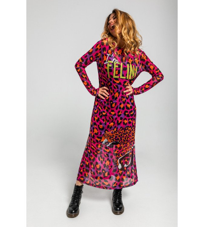 Vestido largo de tul fucsia con estampado animal print y texto I'm Felina