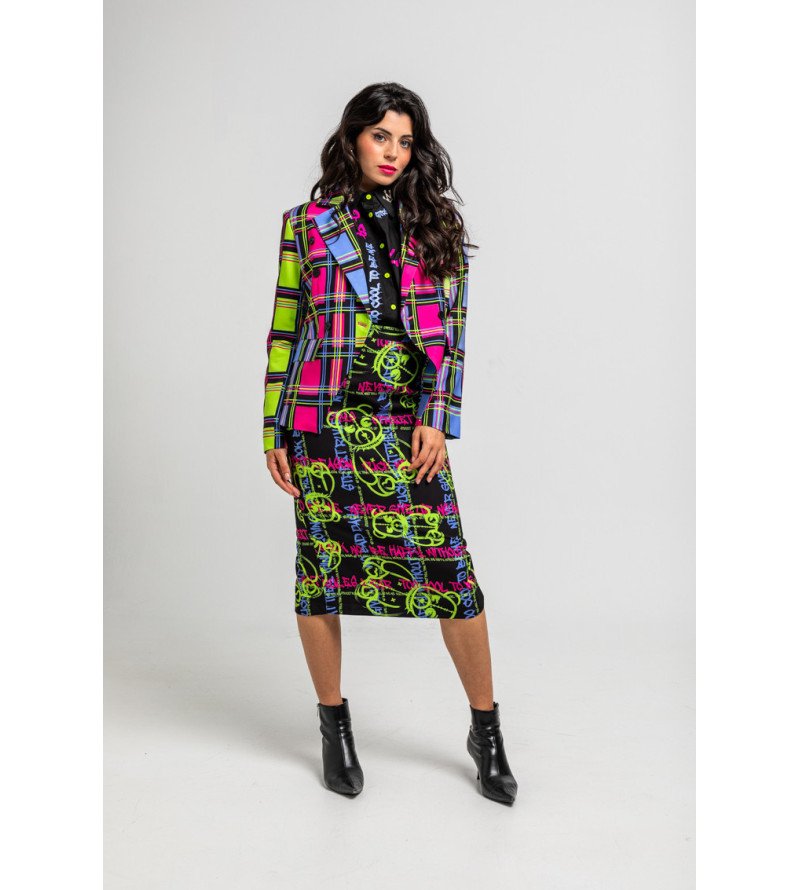 Blazer entallada de cuadros multicolor estilo grafitti urbano I’m the Queen