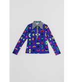 Camiseta tipo polo azul con estampado de ojos, corazones y bocas Love Yourself