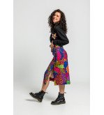 Sudadera negra cuello chimenea con estrella de estampado animal print Caótica