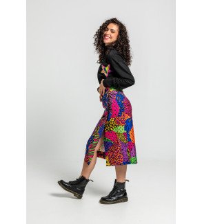 Sudadera negra cuello chimenea con estrella de estampado animal print Caótica