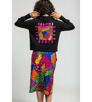 Sudadera negra cuello chimenea con estrella de estampado animal print Caótica