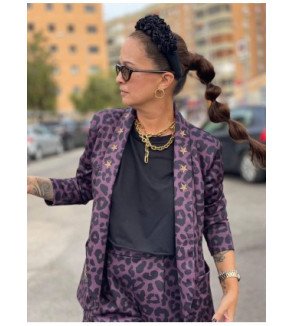 Blazer con print de leopardo color berenjena y detalles dorados Rock Star – NOC The Brand