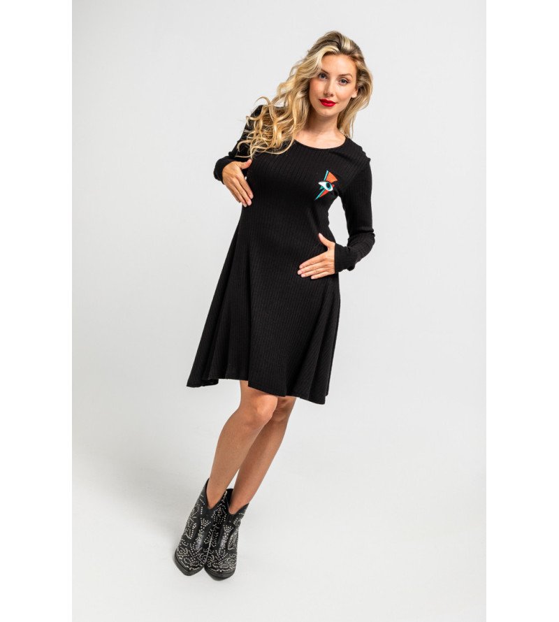 Vestido mini negro de canalé con rayo y ojo bordado – Lolina Let’s Dance
