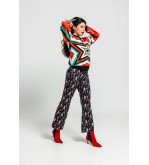 Suéter de punto con estampado de estrellas Bowie en tonos rojo, verde y negro – Lolina Starwoman