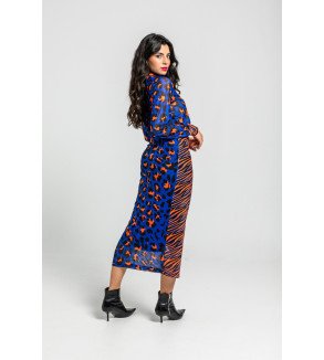 Camiseta tipo polo con estampado variado animal print azul y naranja – Lolina Caótica