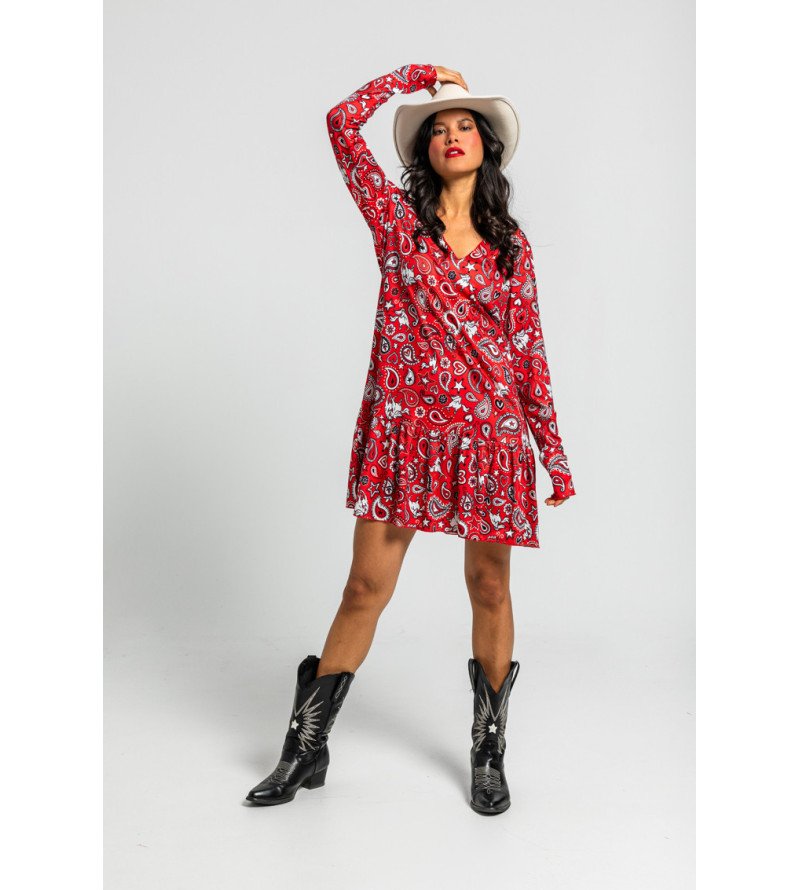 Vestido corto rojo con estampado paisley y volante – Lolina Alma Libre