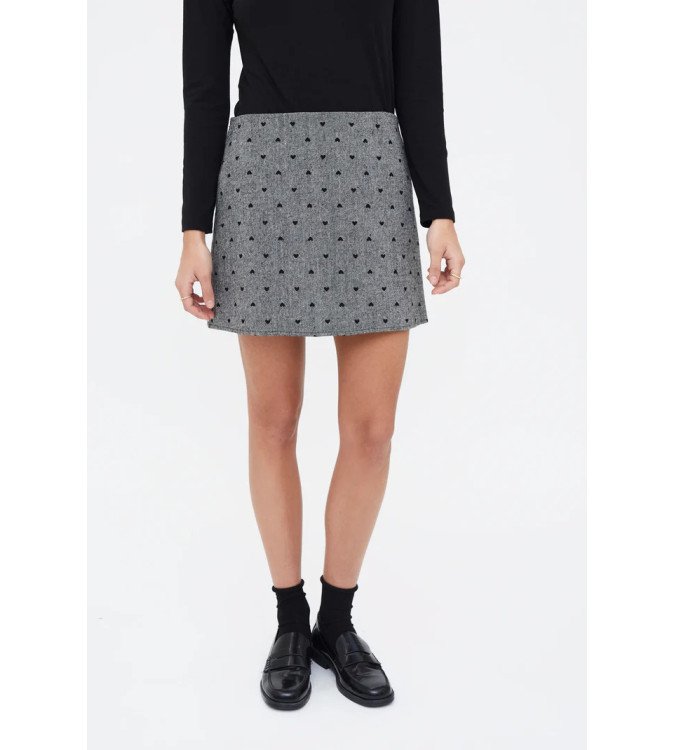 Falda mini gris con corazones negros – Compañía Fantástica