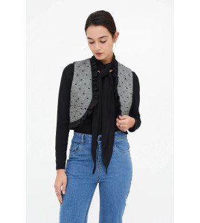 Chaleco tweed gris con estampado de corazones negros – Compañía Fantástica
